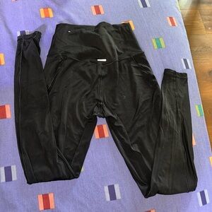 Black Leggings size
Small women’s lot